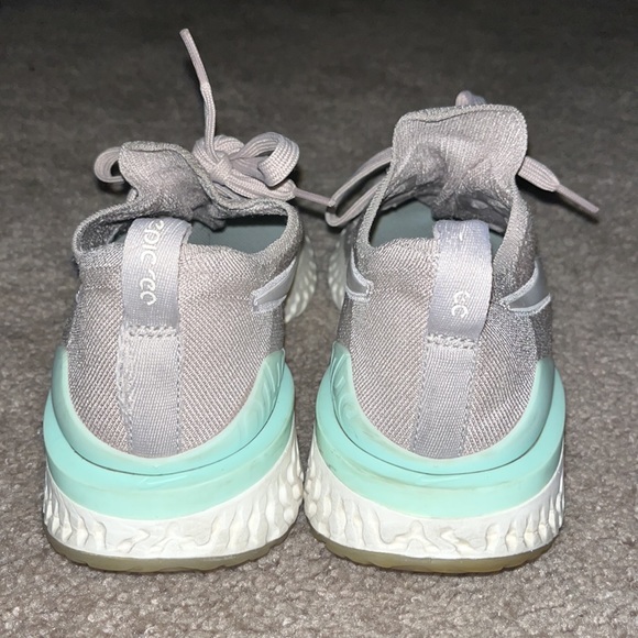 Worn Nike Epic React women’s sneakers size 9 - Picture 3 of 6